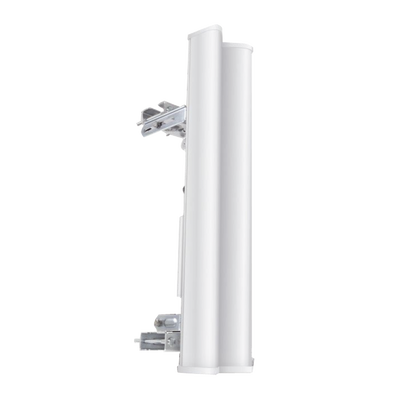 Antena Sectorial Para Radio Estaciones Base Airmax De 120 Grados De Cobertura Horizontal, 2 Ghz (2.3-2.7 Ghz) De 15 Dbi